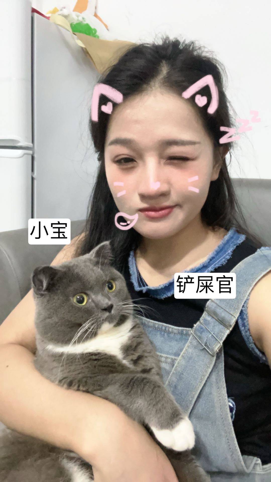 广州春节期间上门喂养猫猫
本人:女生00后 有5年养猫经验
家有四只猫,喜欢猫猫
用心做事,每一户猫猫当作自己的猫陪玩,观察猫猫健康情况,梳毛,打扫地上猫砂,换